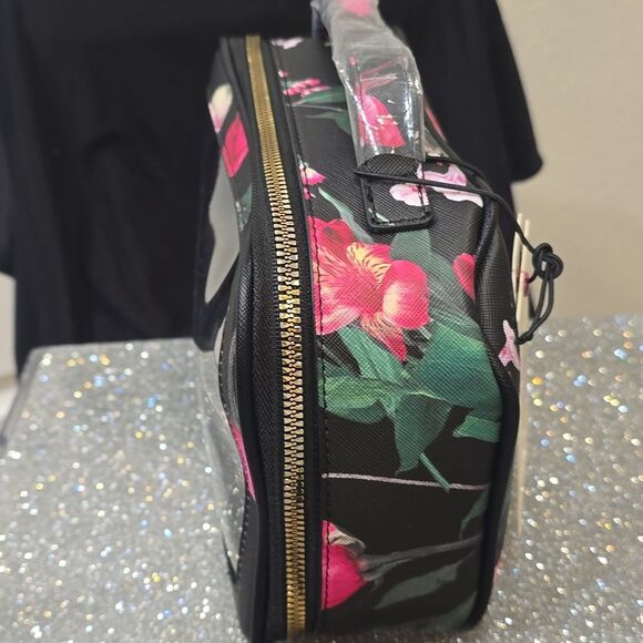 Ted Baker London Floral 3-PC  Cosmetic Bag Set- Scattered Bouquet - Picture 5 of 11